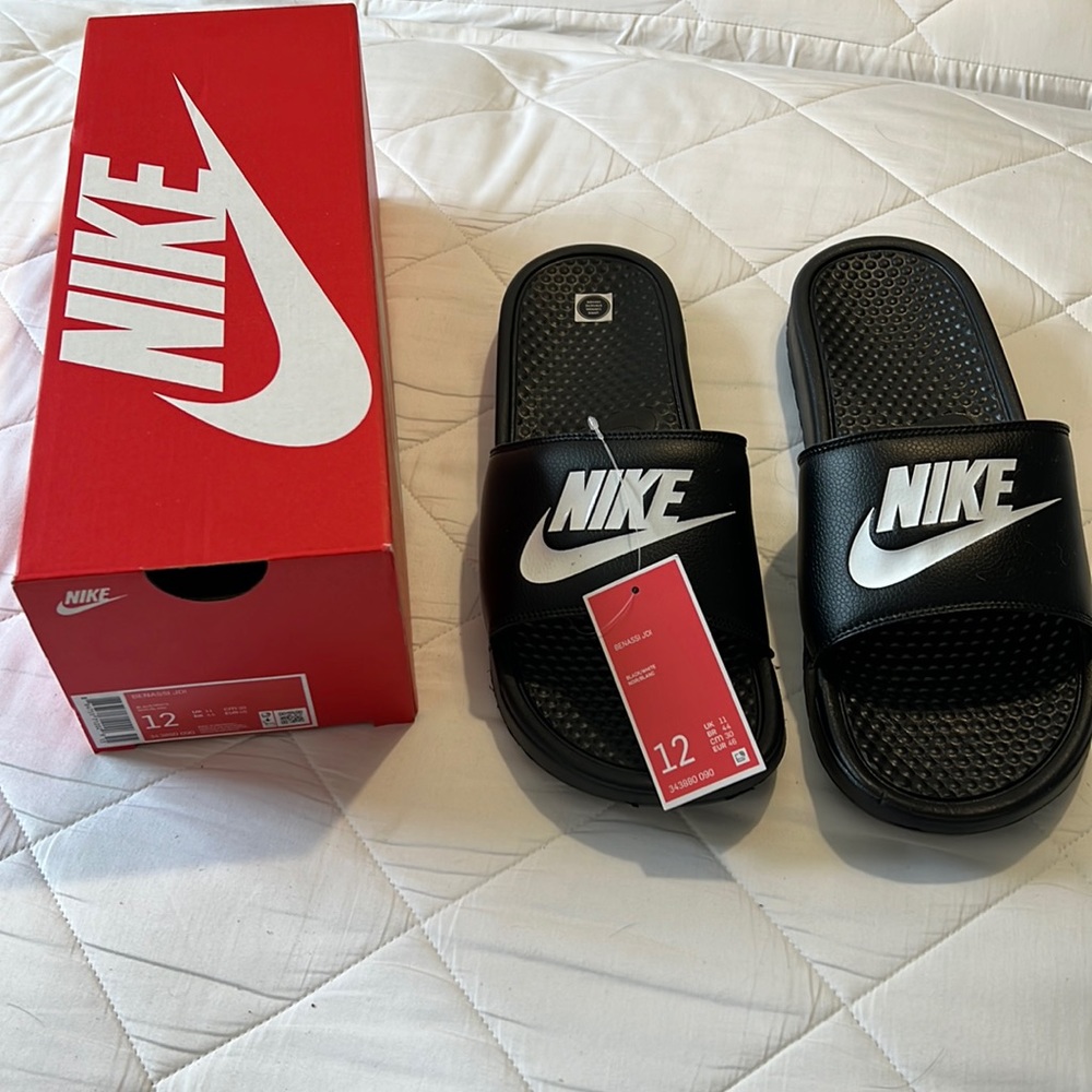NEW Nike Benassi JDI slides black 12
